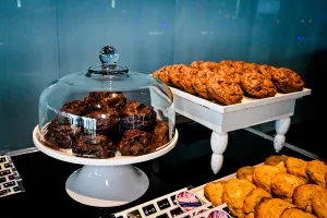 Una selección de cookies mostradas en la barra de cookies gourmet.